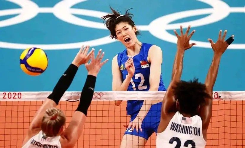 活动开始后，博纳影业集团副总裁兼发行公司总经理陈庆奕，悦跑圈联合创始人兼CEO 梁峰，北京绿心园林有限公司党总支书记、执行董事侯启，北京绿心园林有限公司总经理那和利一起打响发令枪，发哥携影片主创与亲子跑者一起冲出起点，历经5公里的跑程顺利抵达终点